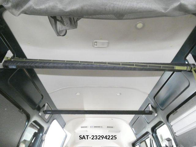 Toyota HIACE VAN 2012-03 8850919-13