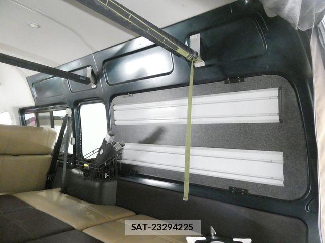 Toyota HIACE VAN 2012-03 8850919-14