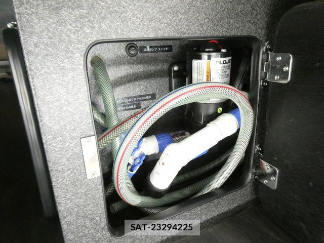 Toyota HIACE VAN 2012-03 8850919-16