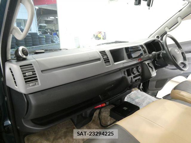 Toyota HIACE VAN 2012-03 8850919-18