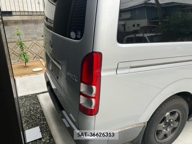 Toyota HIACE VAN 2004-09 8850923-2