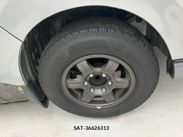 Toyota HIACE VAN 2004-09 8850923-3