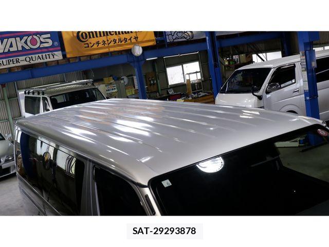 Toyota HIACE VAN 2018-04 8850920-10