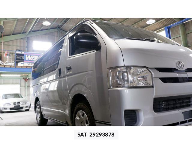 Toyota HIACE VAN 2018-04 8850920-13