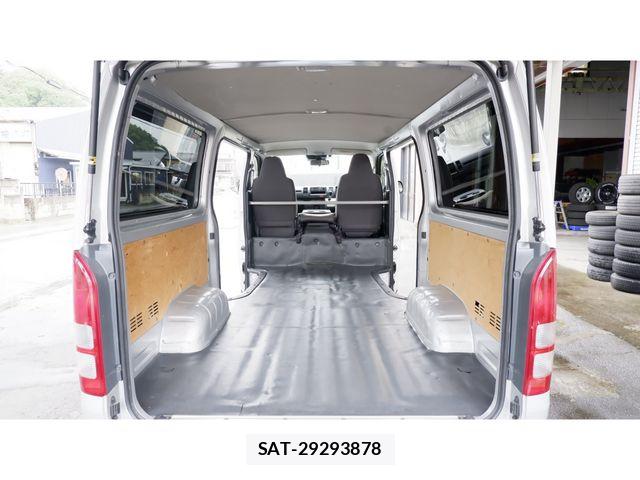Toyota HIACE VAN 2018-04 8850920-19