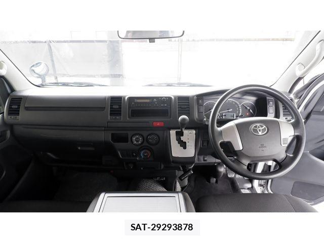 Toyota HIACE VAN 2018-04 8850920-24