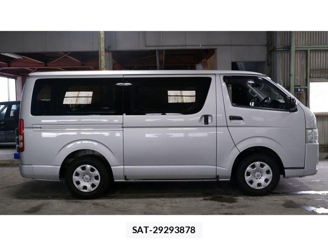 Toyota HIACE VAN 2018-04 8850920-3