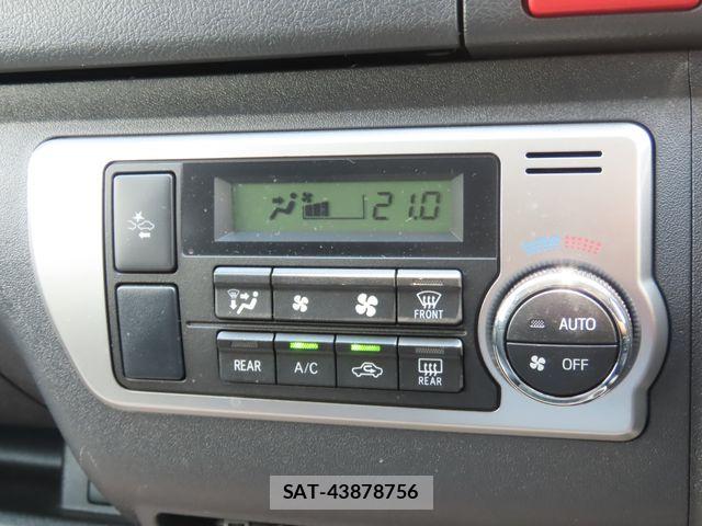 Toyota HIACE VAN 2021-08 8850908-14