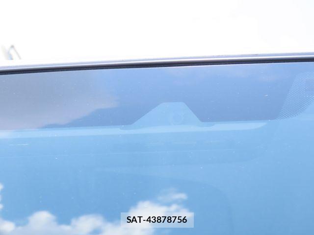 Toyota HIACE VAN 2021-08 8850908-18