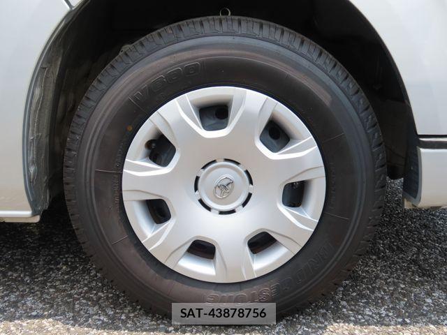 Toyota HIACE VAN 2021-08 8850908-28