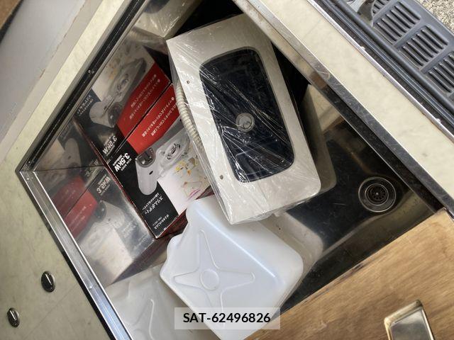 Toyota HIACE VAN 2019-05 8850909-11