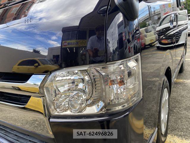 Toyota HIACE VAN 2019-05 8850909-16