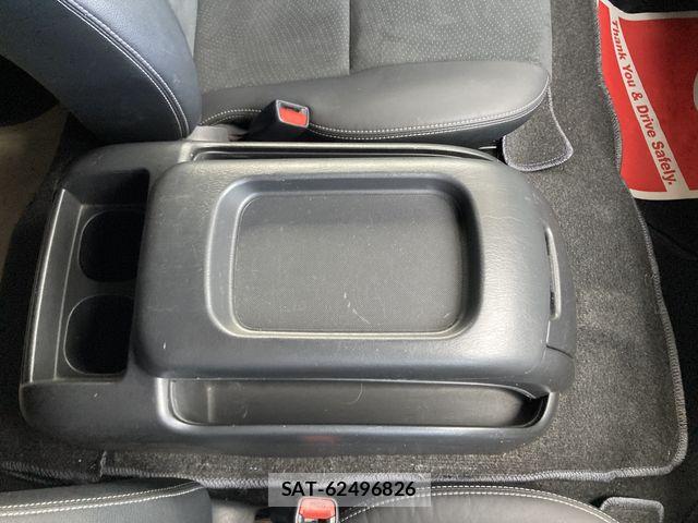 Toyota HIACE VAN 2019-05 8850909-23