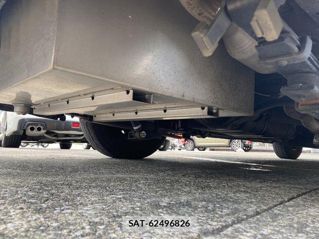 Toyota HIACE VAN 2019-05 8850909-28