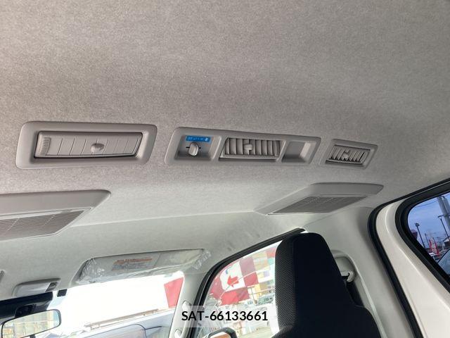 Toyota HIACE VAN 2026-01 8850905-18