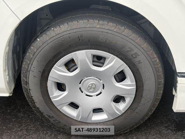Toyota HIACE VAN 2019-10 8850912-13