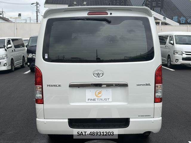 Toyota HIACE VAN 2019-10 8850912-18