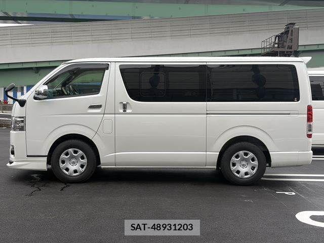 Toyota HIACE VAN 2019-10 8850912-20