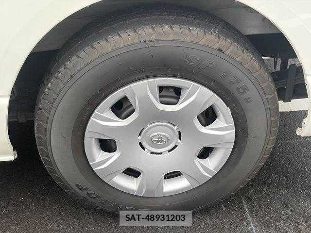 Toyota HIACE VAN 2019-10 8850912-28