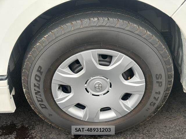 Toyota HIACE VAN 2019-10 8850912-29