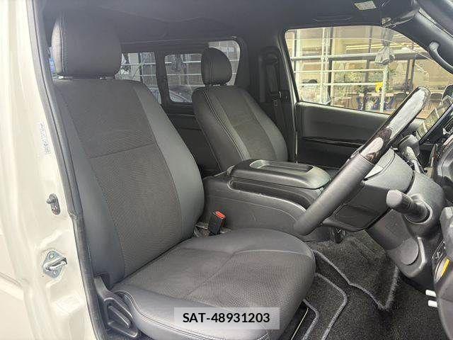 Toyota HIACE VAN 2019-10 8850912-7