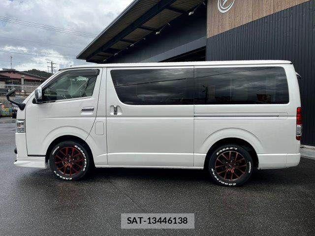 Toyota HIACE VAN 2022-01 8850922-19