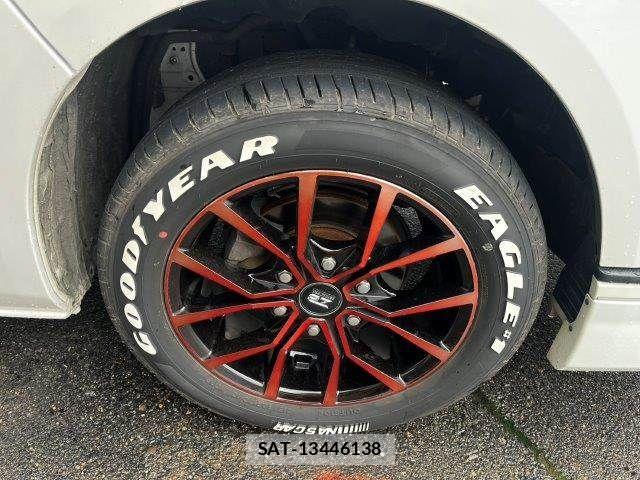 Toyota HIACE VAN 2022-01 8850922-27