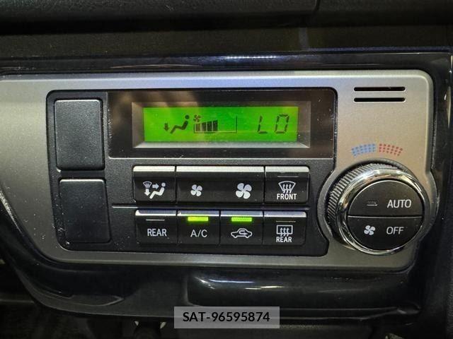 Toyota HIACE VAN 2014-06 8850924-20