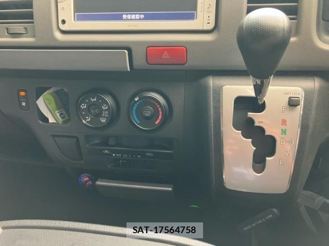 Toyota HIACE VAN 2013-02 8849903-19