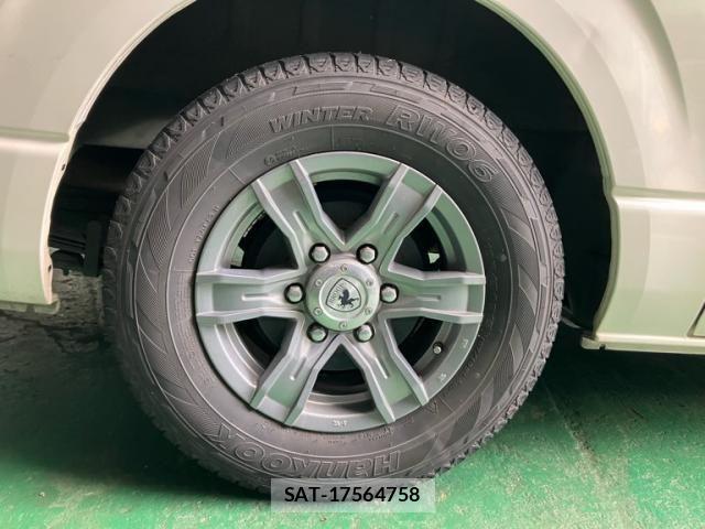 Toyota HIACE VAN 2013-02 8849903-5