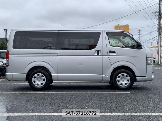 Toyota HIACE VAN 2019-09 8850925-11