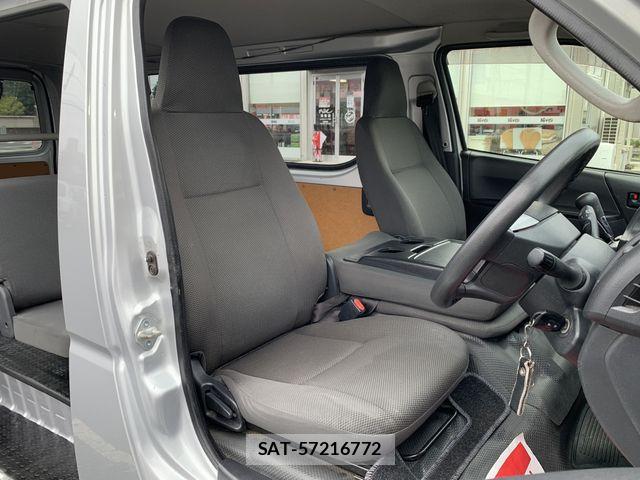 Toyota HIACE VAN 2019-09 8850925-24