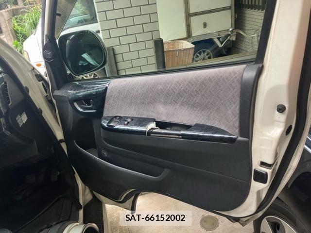 Toyota HIACE VAN 2007-12 8850927-24