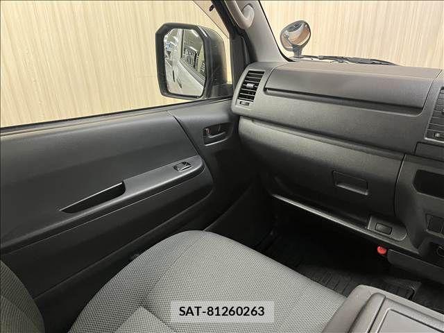 Toyota HIACE VAN 2022-05 8872297-10