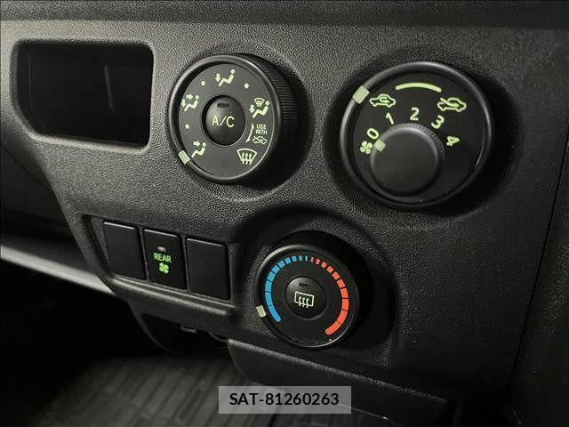 Toyota HIACE VAN 2022-05 8872297-21