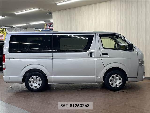 Toyota HIACE VAN 2022-05 8872297-7