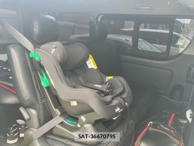 Toyota HIACE VAN 2018-04 8872301-9