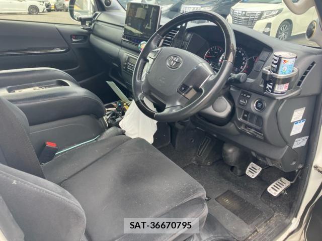 Toyota HIACE VAN 2018-04 8872301-10