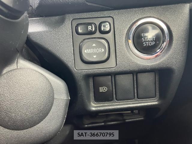 Toyota HIACE VAN 2018-04 8872301-13