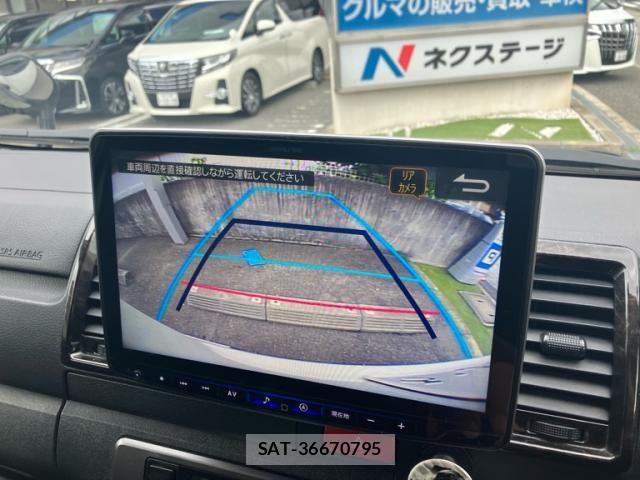 Toyota HIACE VAN 2018-04 8872301-15