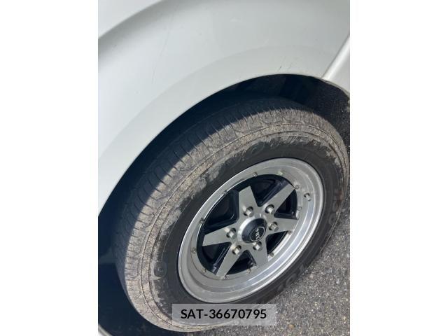 Toyota HIACE VAN 2018-04 8872301-6