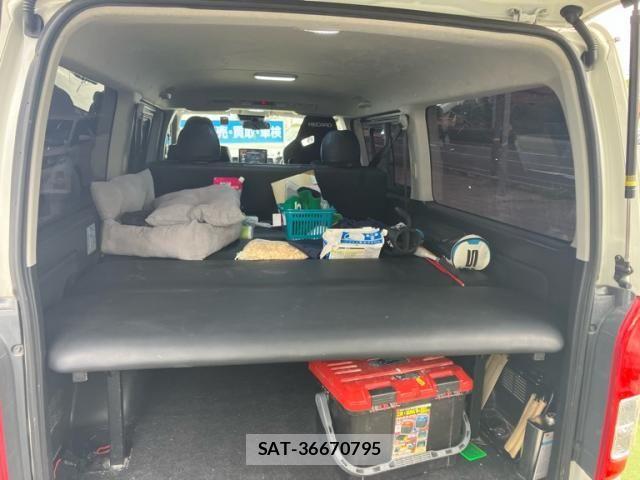 Toyota HIACE VAN 2018-04 8872301-8
