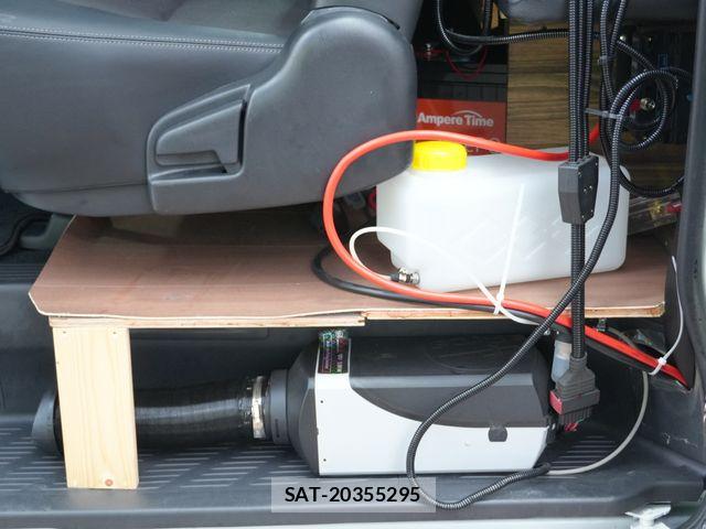 Toyota HIACE VAN 2023-06 8872287-10