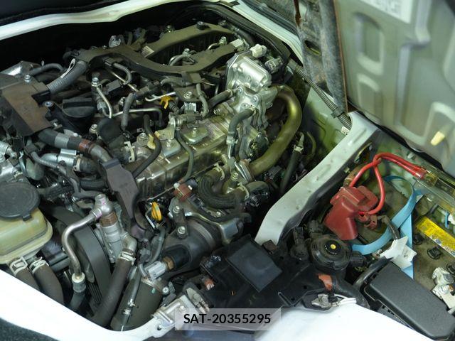 Toyota HIACE VAN 2023-06 8872287-15