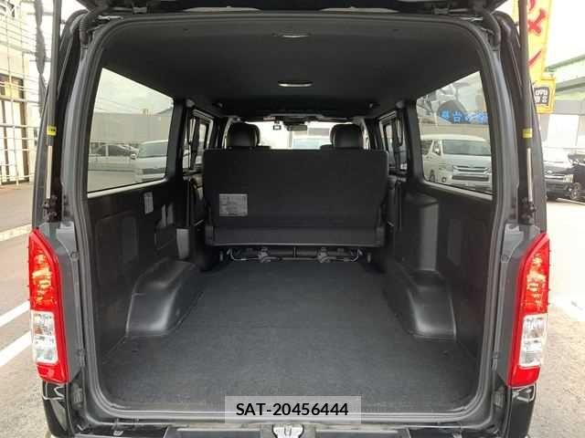 Toyota HIACE VAN 2023-12 8872289-10
