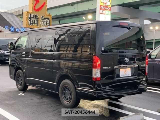 Toyota HIACE VAN 2023-12 8872289-17