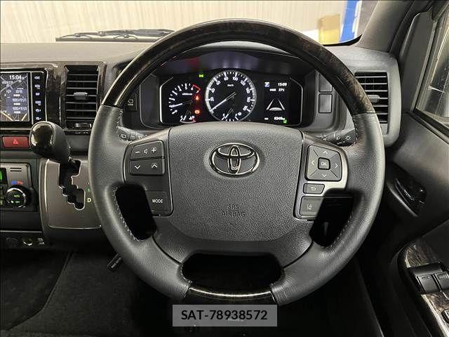Toyota HIACE VAN 2020-09 8872286-11