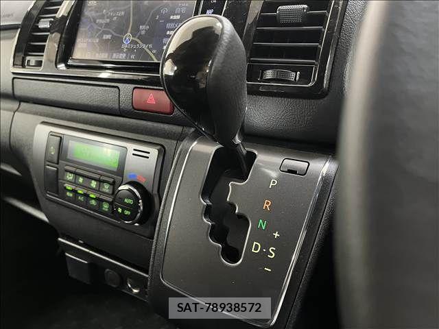 Toyota HIACE VAN 2020-09 8872286-20
