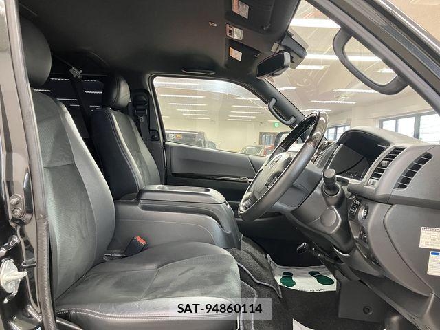 Toyota HIACE VAN 2019-09 8872292-17