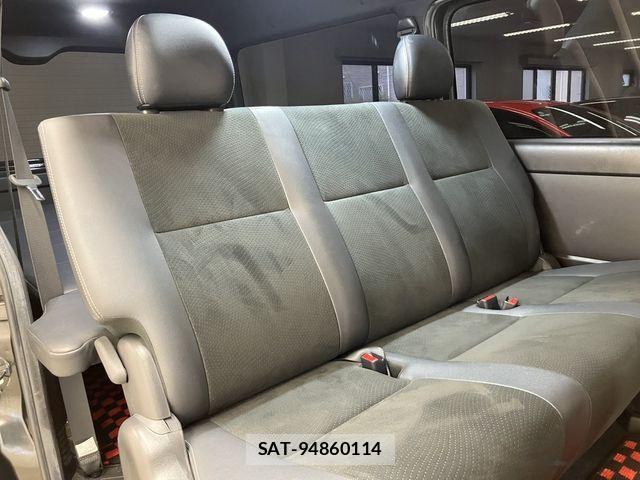 Toyota HIACE VAN 2019-09 8872292-18